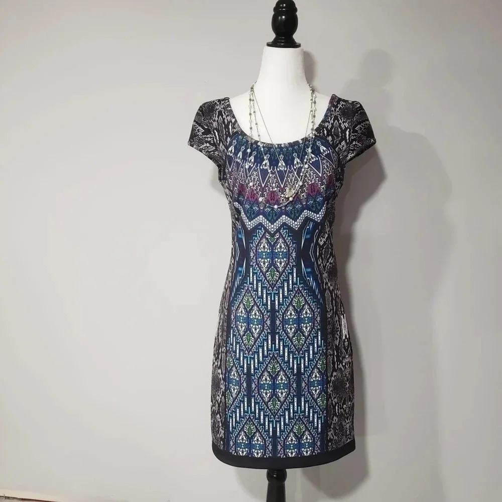 Laundry by Shelli Segal Stretch Gyometric Print Sheath dress Size M.